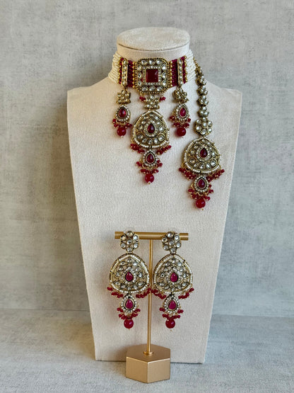 Ayura Designs Zarmeen Choker Set with Earrings & Tikka – Mirror-Cut Stones, Antique Gold Finish and Fuchsia Beads