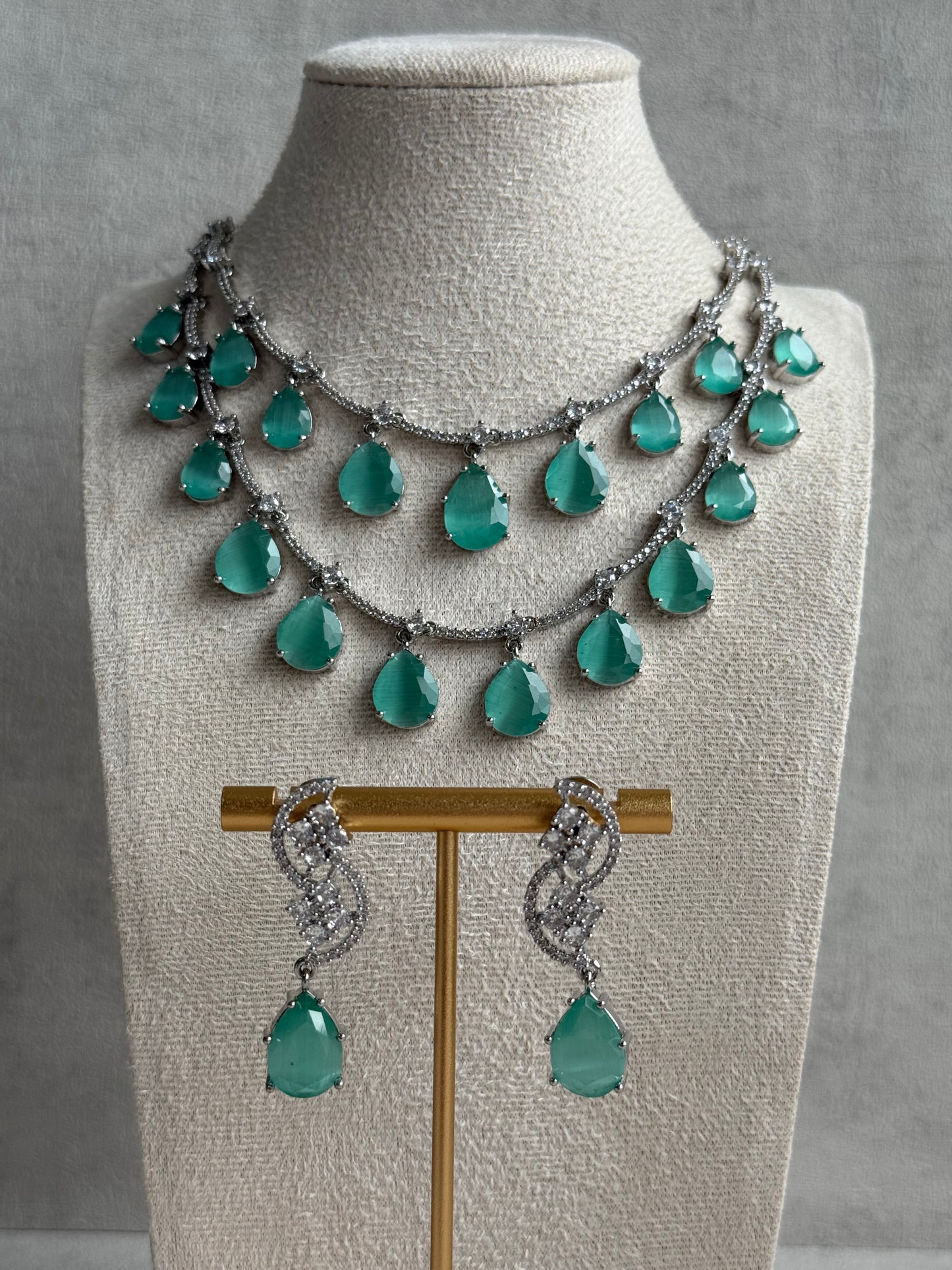 Ayura Designs Nida Set with Necklace & Earrings – Amethyst Purple Stones, Diamond-Cut Detailing & Silver Finish