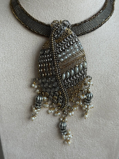 Ayura Designs Sheeba Set with Earrings – Silver & Gold Leaf Pendant, Mirror-Cut Stones & Pearl Detailing