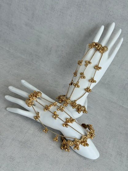 Ayura Designs Hejal Haathphool Set of 2 – Three Finger Style Hand Harness with Ghungroo Detailing & Gold Finish