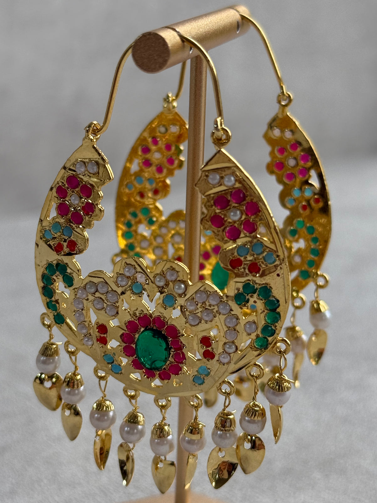 Ayura Designs Nimrat Balis – Emerald Green & Multicolour Stones, Ivory Pearl Beads & Pippal Patti, Gold Finish