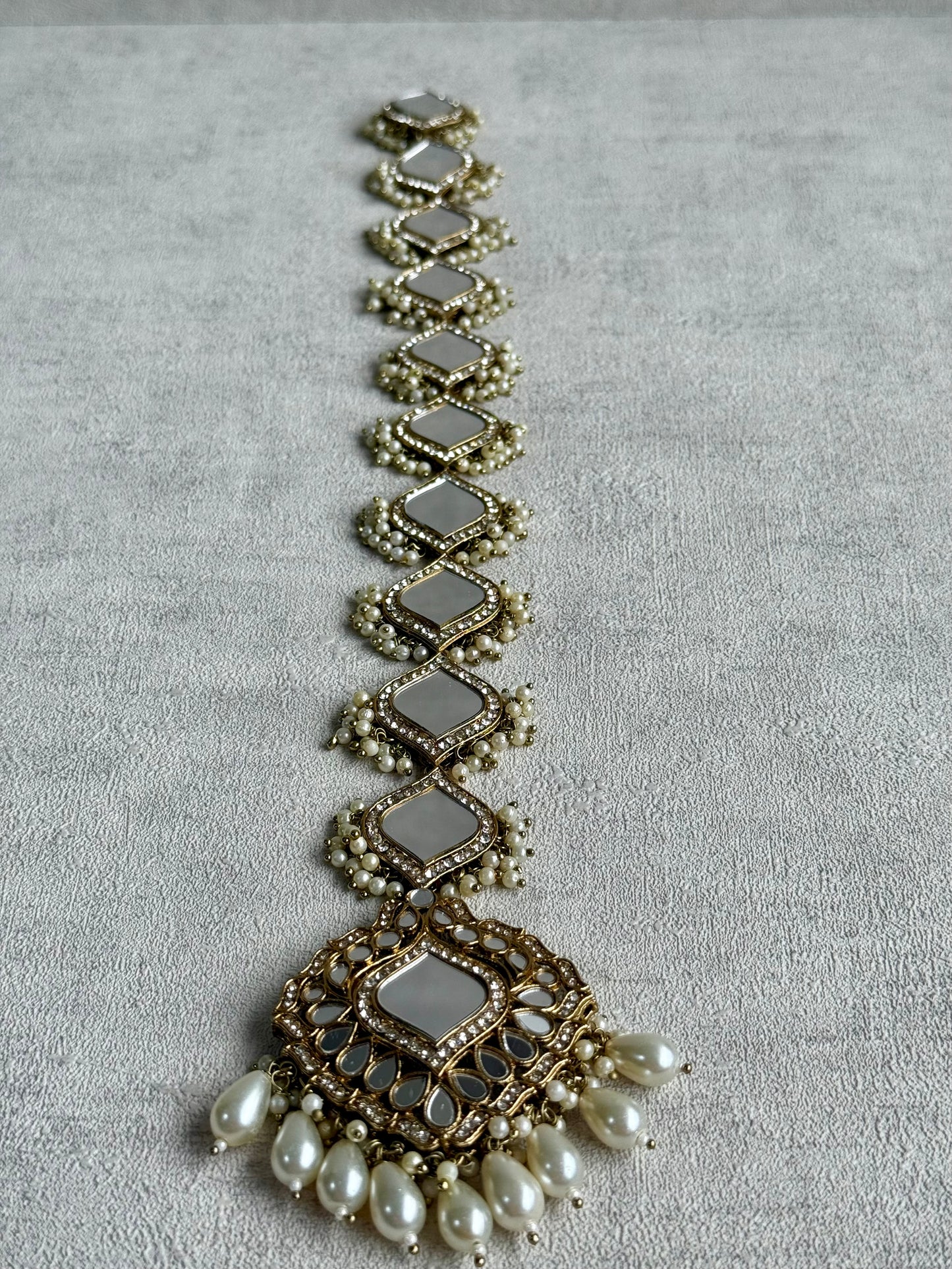 Ayura Designs Sheesh Parandi – Mirror-Cut Panels with Pearl Clusters & Antique Gold Finish