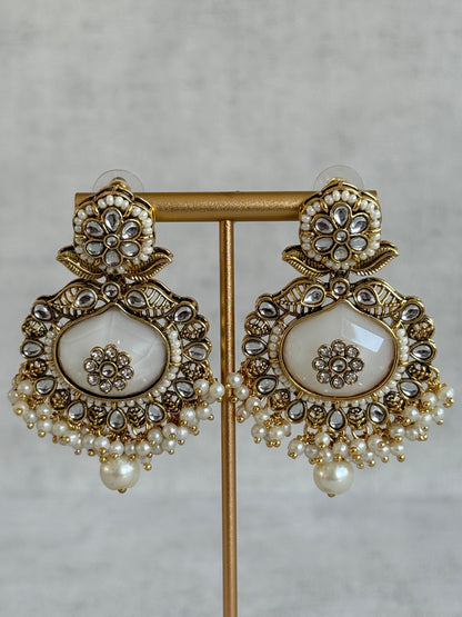 Ayura Designs Asra Tikka Set with Earrings – Ivory Stone, Kundan & Pearl Detailing