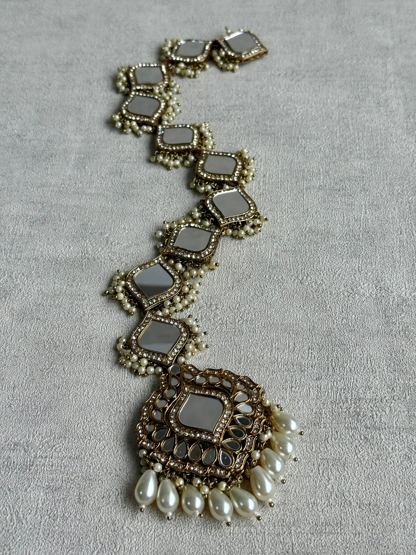 Ayura Designs Sheesh Parandi – Mirror-Cut Panels with Pearl Clusters & Antique Gold Finish