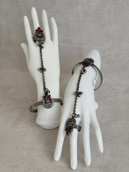 Ayura Designs Ishaana Haathphool Set of 2 – Oxidised Silver Hand Harness with Ruby Pink Stones & Ghungroo Detailing