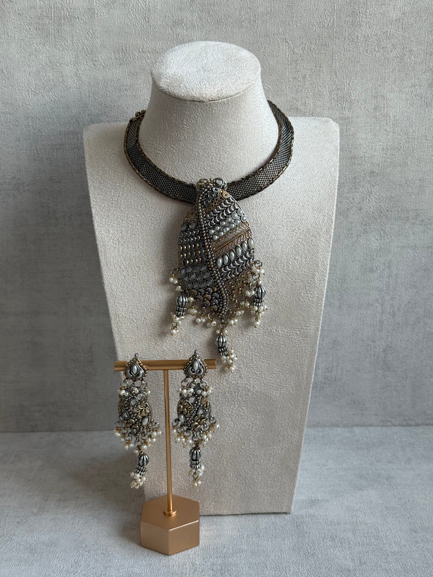 Ayura Designs Sheeba Set with Earrings – Silver & Gold Leaf Pendant, Mirror-Cut Stones & Pearl Detailing