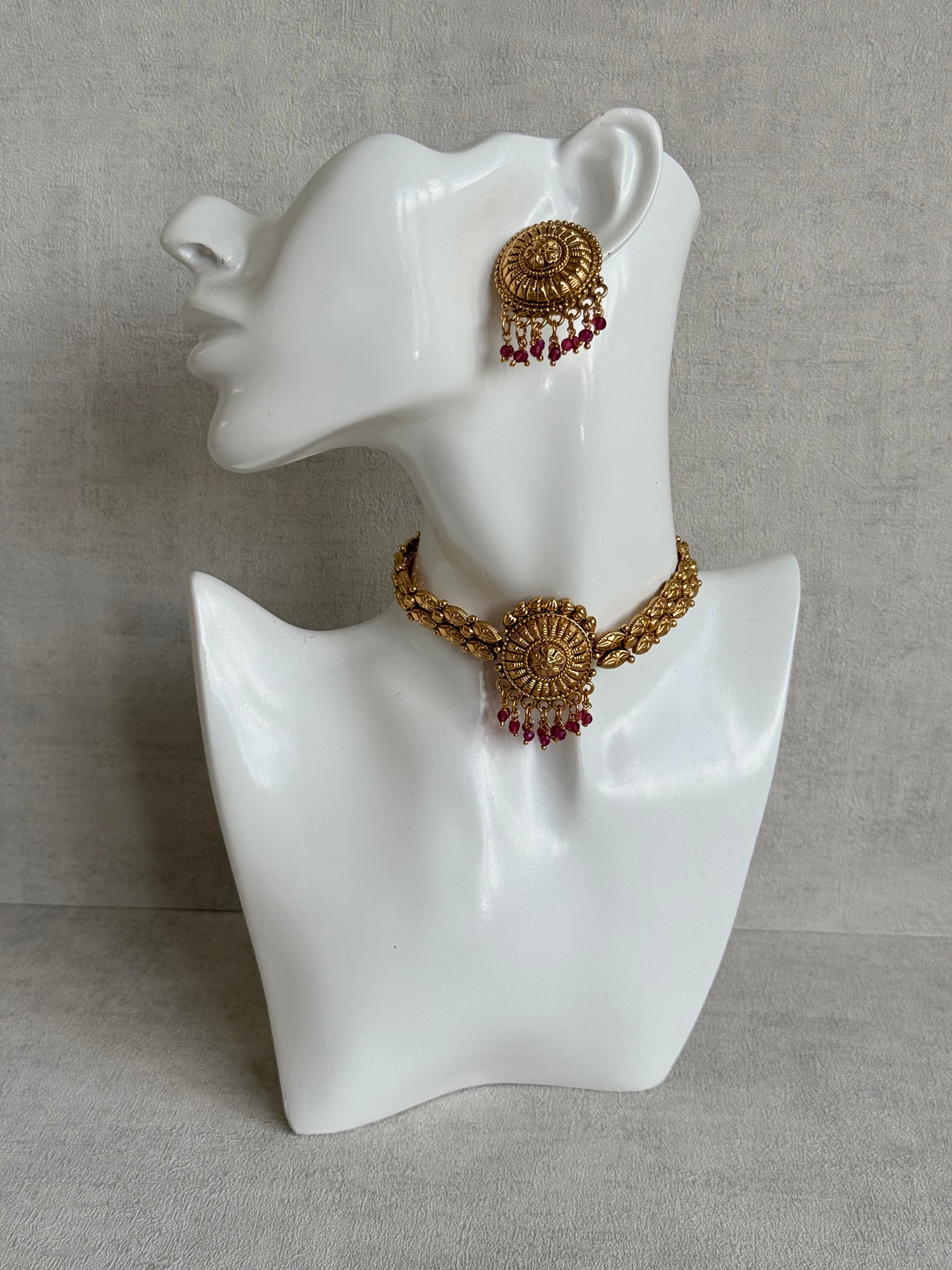 Ayura Designs Rania Choker Set with Studs – Antique Gold Floral Medallion Choker with Ruby Pink Bead Detailing