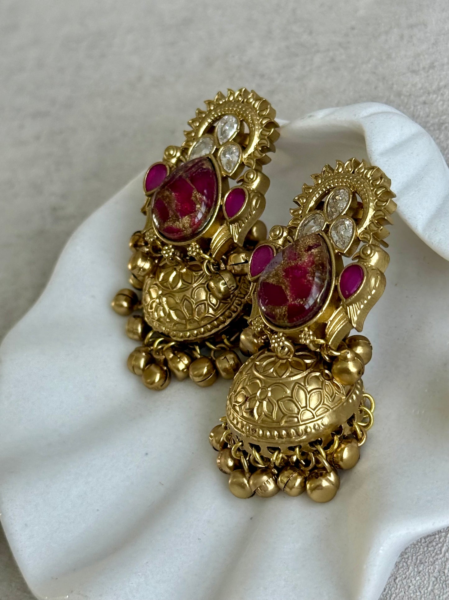 Ayura Designs Avleen Earrings – Berry Pink Marble with Antique Gold Finish & Kundan Detailing