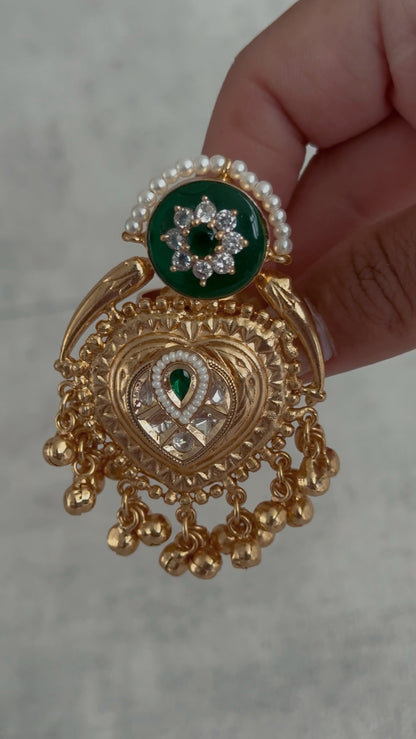 Ayura Designs Sorcha Adjustable Ring – Emerald Green Enamel, Pearl Detailing, Antique Gold & Mirror-Cut Stones