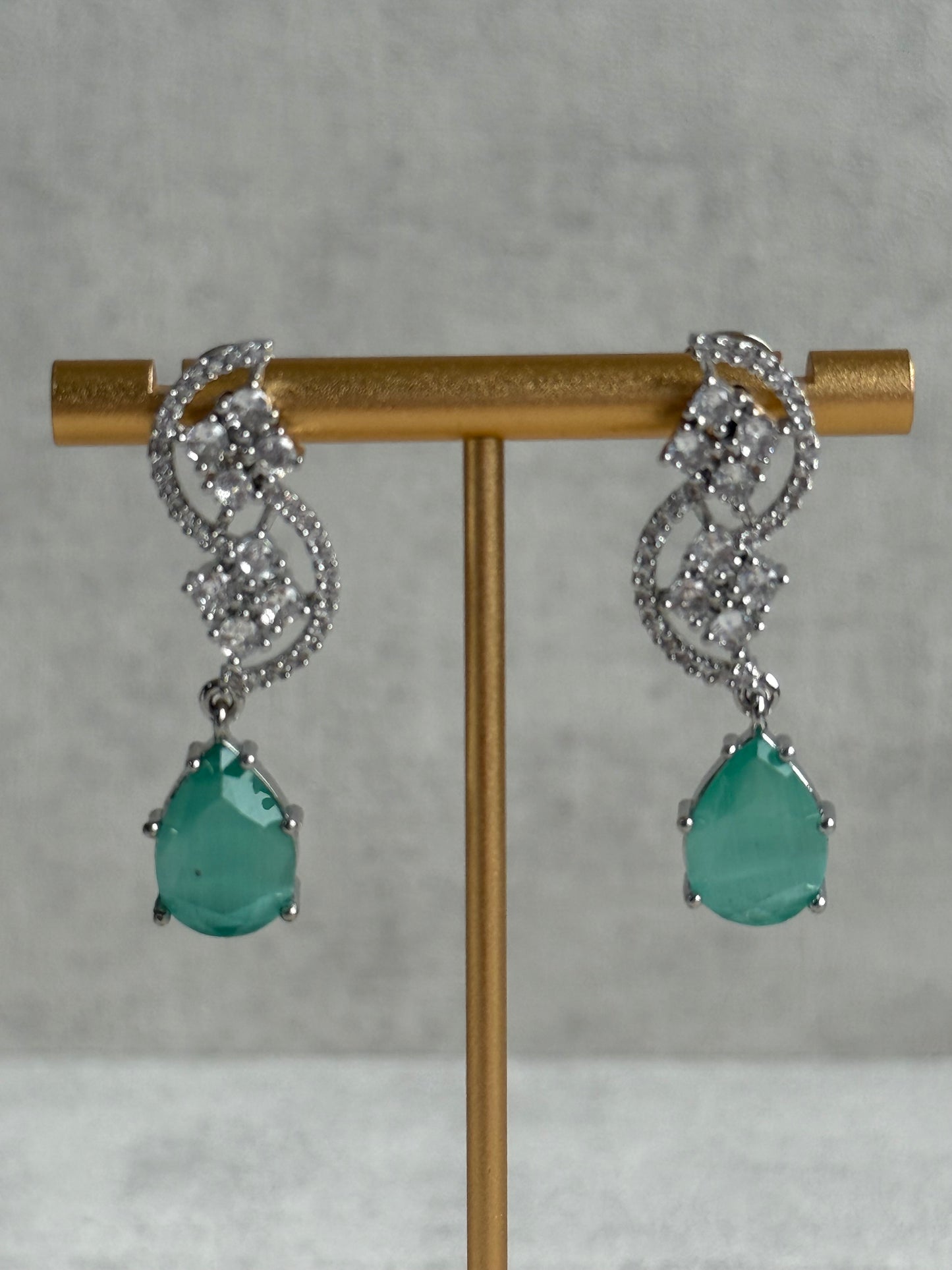 Ayura Designs Nida Set with Necklace & Earrings – Mint Green Stones, Diamond-Cut Accents & Silver Finish