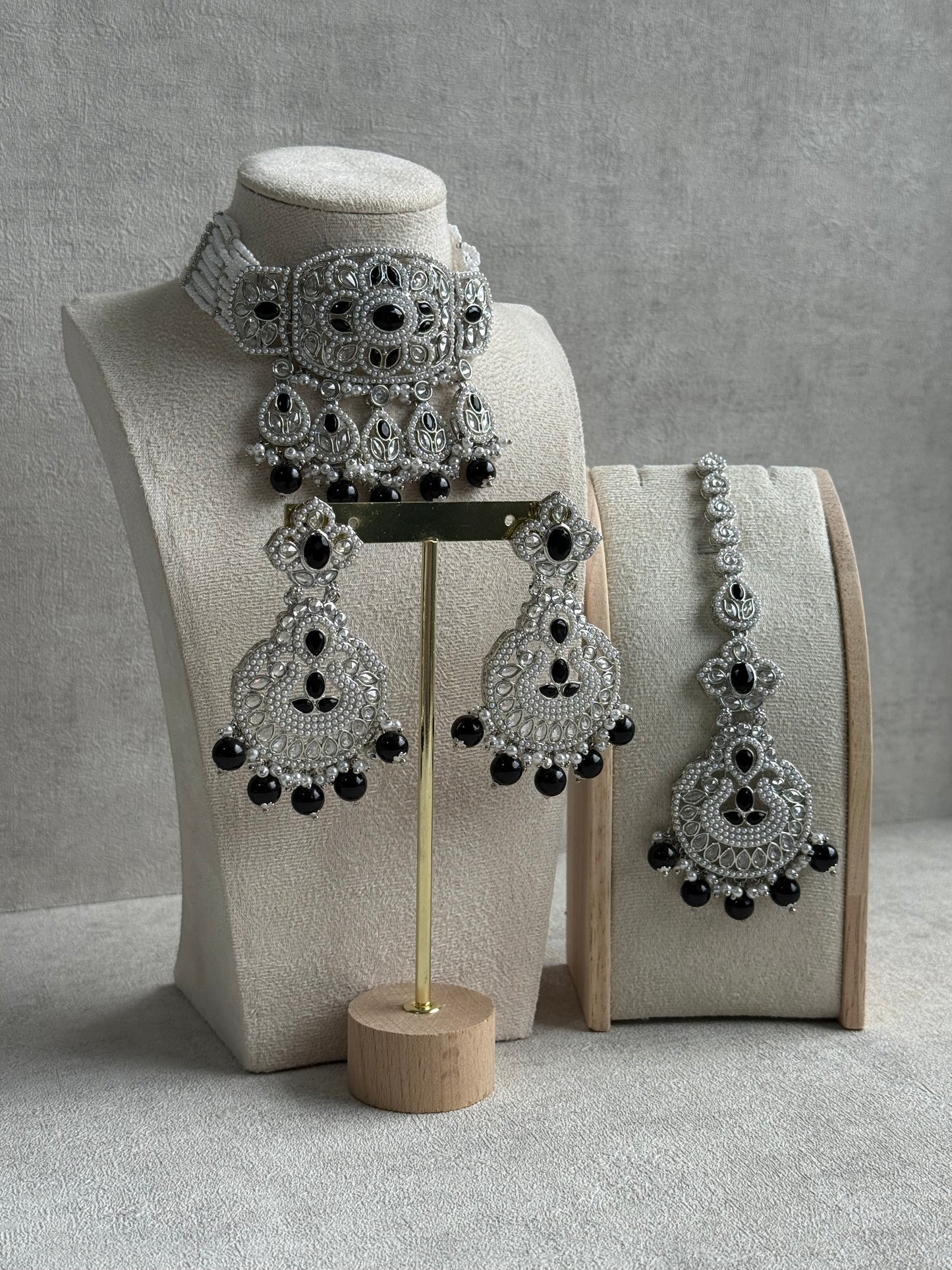 Ayura Designs Zarlish Set – Choker, Earrings & Tikka with Mirror-Cut Stones, Black & White Beads & Silver Finish