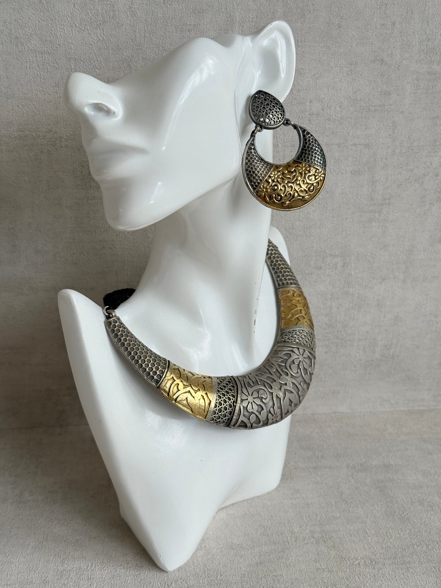 Ayura Designs Raahil Necklace Set with Earrings – Dual Tone Oxidised Statement Necklace with Floral Engraving & Cutwork Detailing