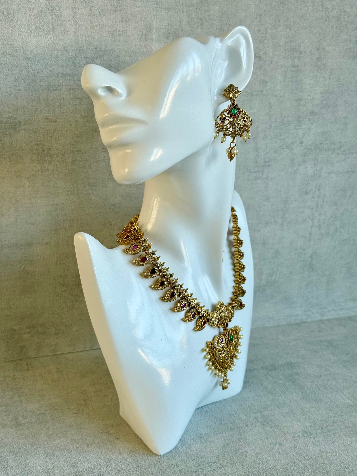 Ayura Designs Joya Set with Necklace, Earrings & Tikka – Kundan Detailing, Pink & Green Stones with Pearl Drops