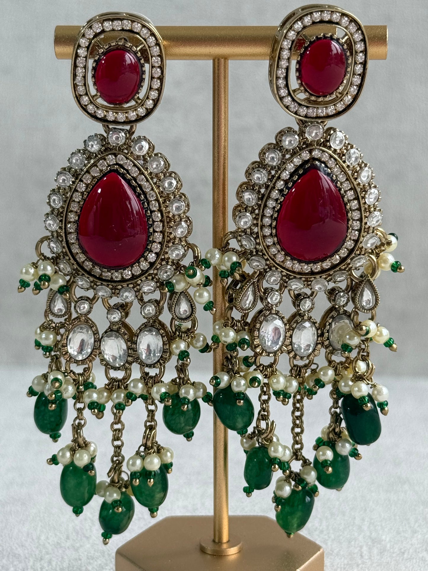 Ayura Designs Sahra Bridal Set with Earrings & Tikka – Ruby Red, Emerald Green, Kundan Stones & Pearls in Antique Gold Finish