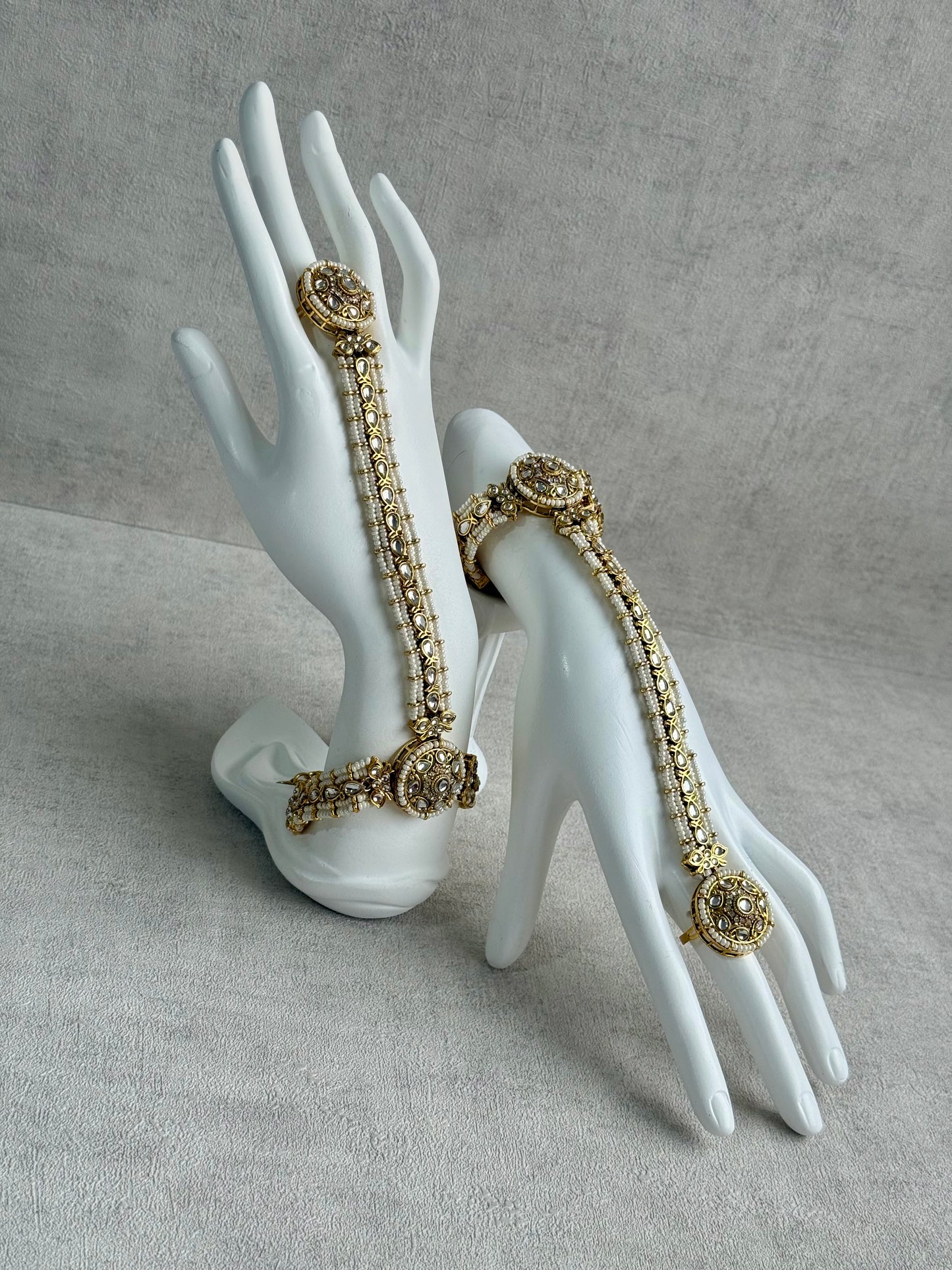 Ayura Designs Mirana Haathphool – Kundan Hand Harness with Pearl Detailing in Antique Gold Finish