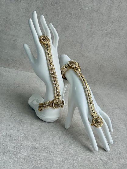 Ayura Designs Mirana Haathphool – Kundan Hand Harness with Pearl Detailing in Antique Gold Finish
