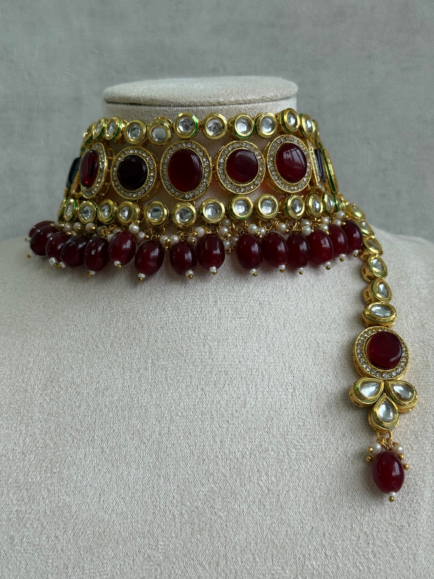 Ayura Designs Ishi Set With Choker, Earrings & Tikka – Kundan Stones With Deep Maroon Beads