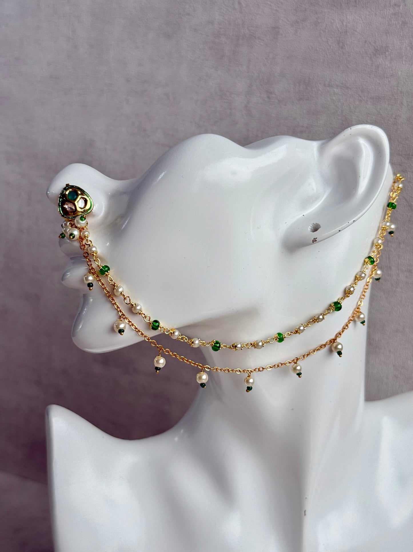 Ayura Designs Fakira Nose Ring – Kundan-Style Detailing with Emerald & Pearl Chain