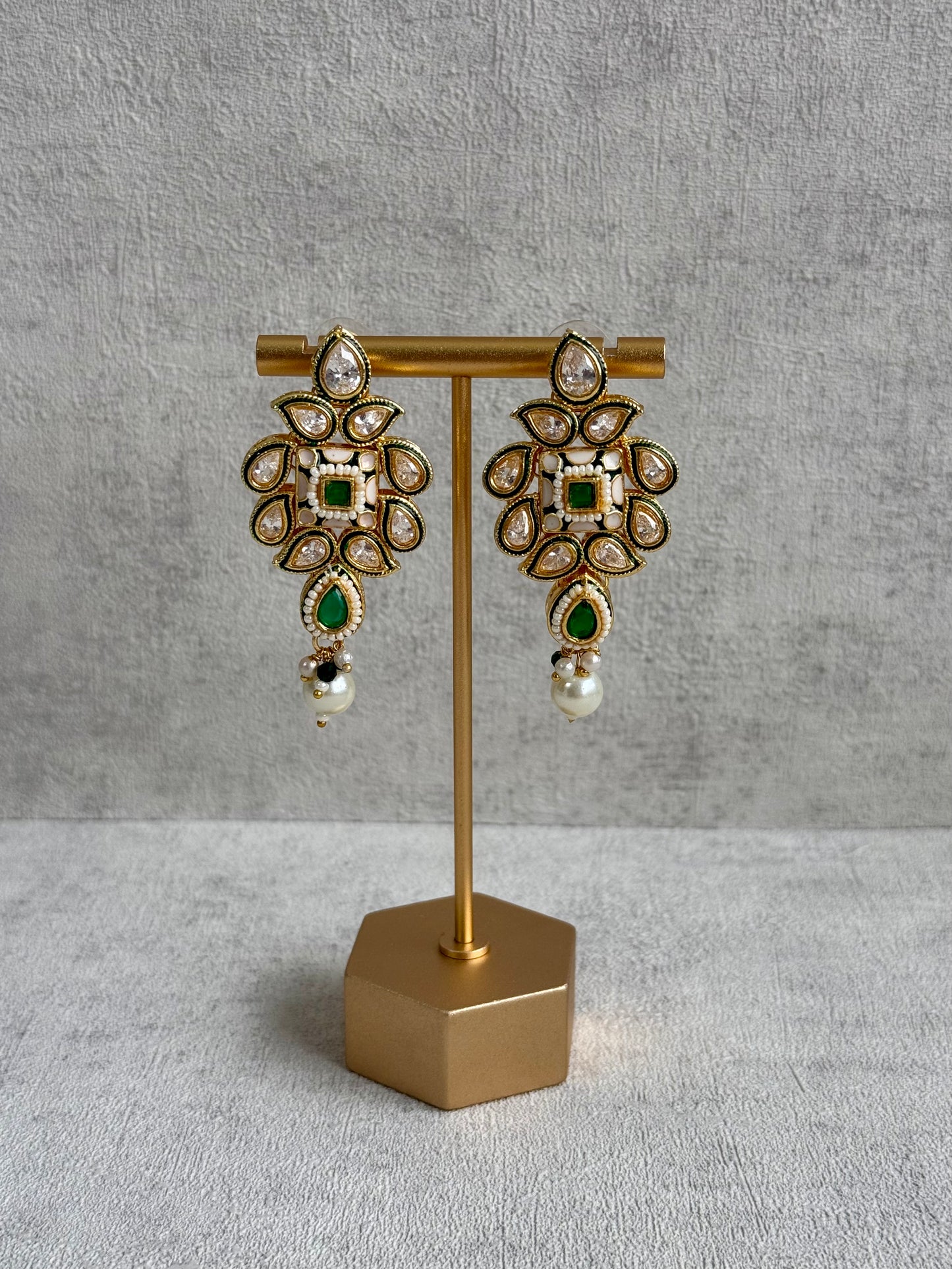 Ayura Designs Jiara Set – Necklace, Earrings & Tikka with Mirror-Cut Stones, Emerald Green & Pearl Detailing