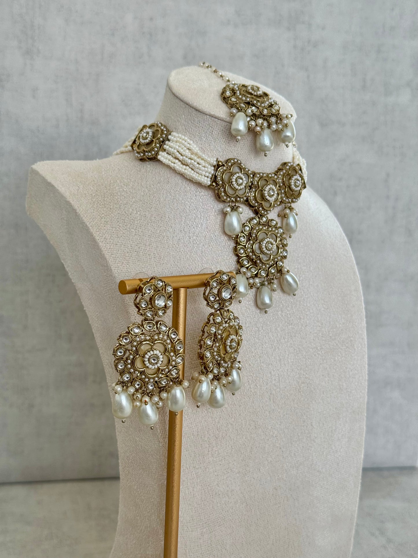 Ayura Designs Suroor Set – Antique Gold Kundan & Pearl Ensemble with Earrings & Tikka