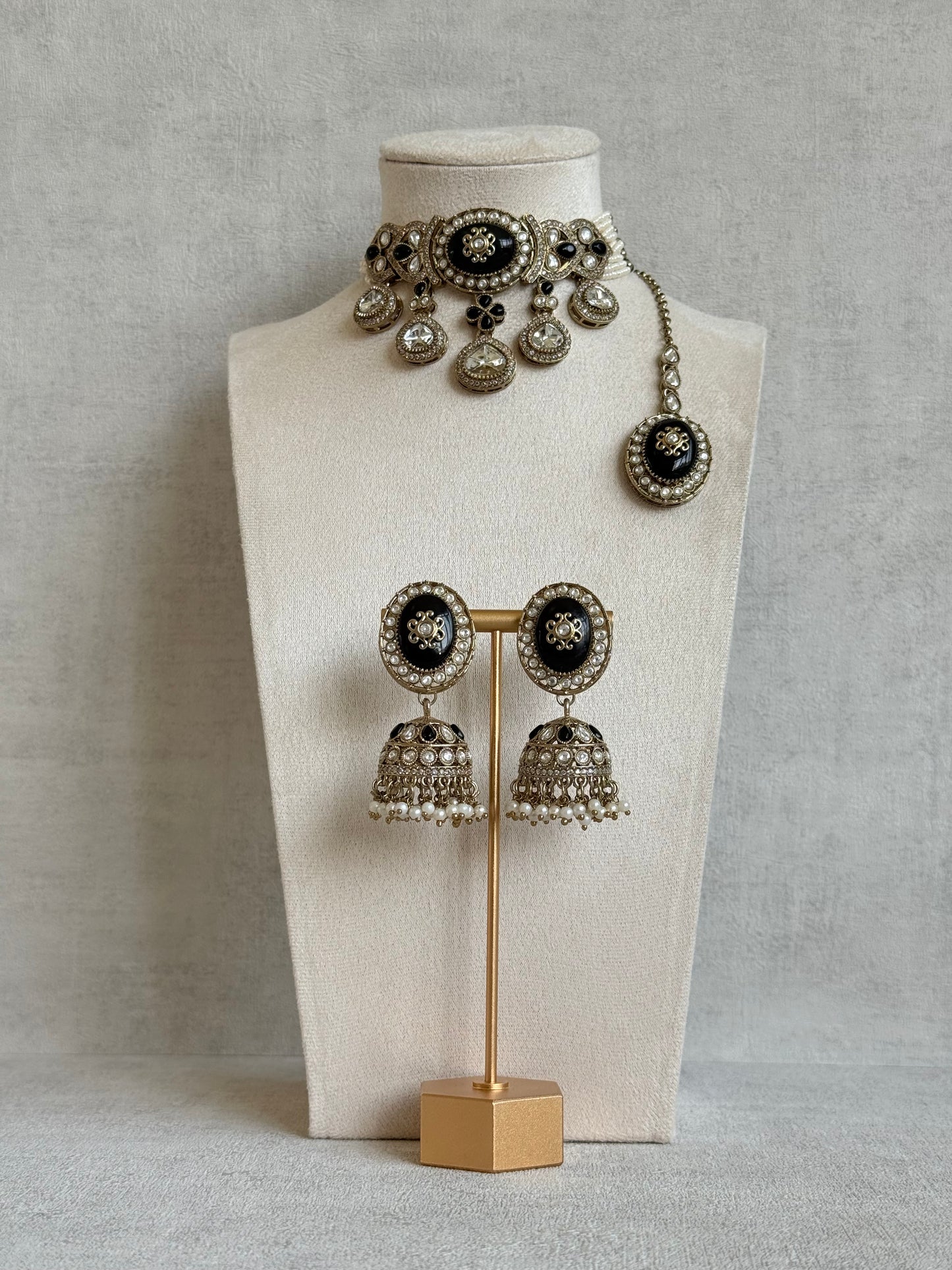 Ayura Designs Myra Choker Set with Earrings & Tikka – Black Kundan & Pearl Detailing