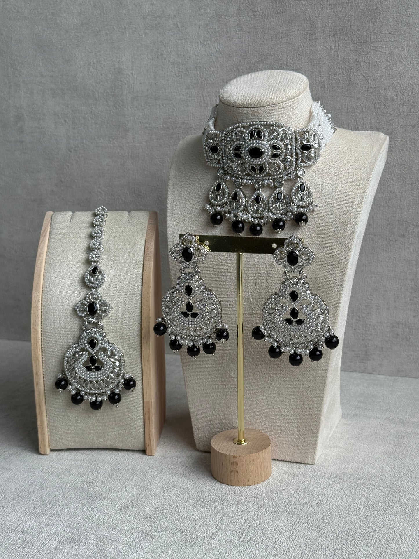 Ayura Designs Zarlish Set – Choker, Earrings & Tikka with Mirror-Cut Stones, Black & White Beads & Silver Finish