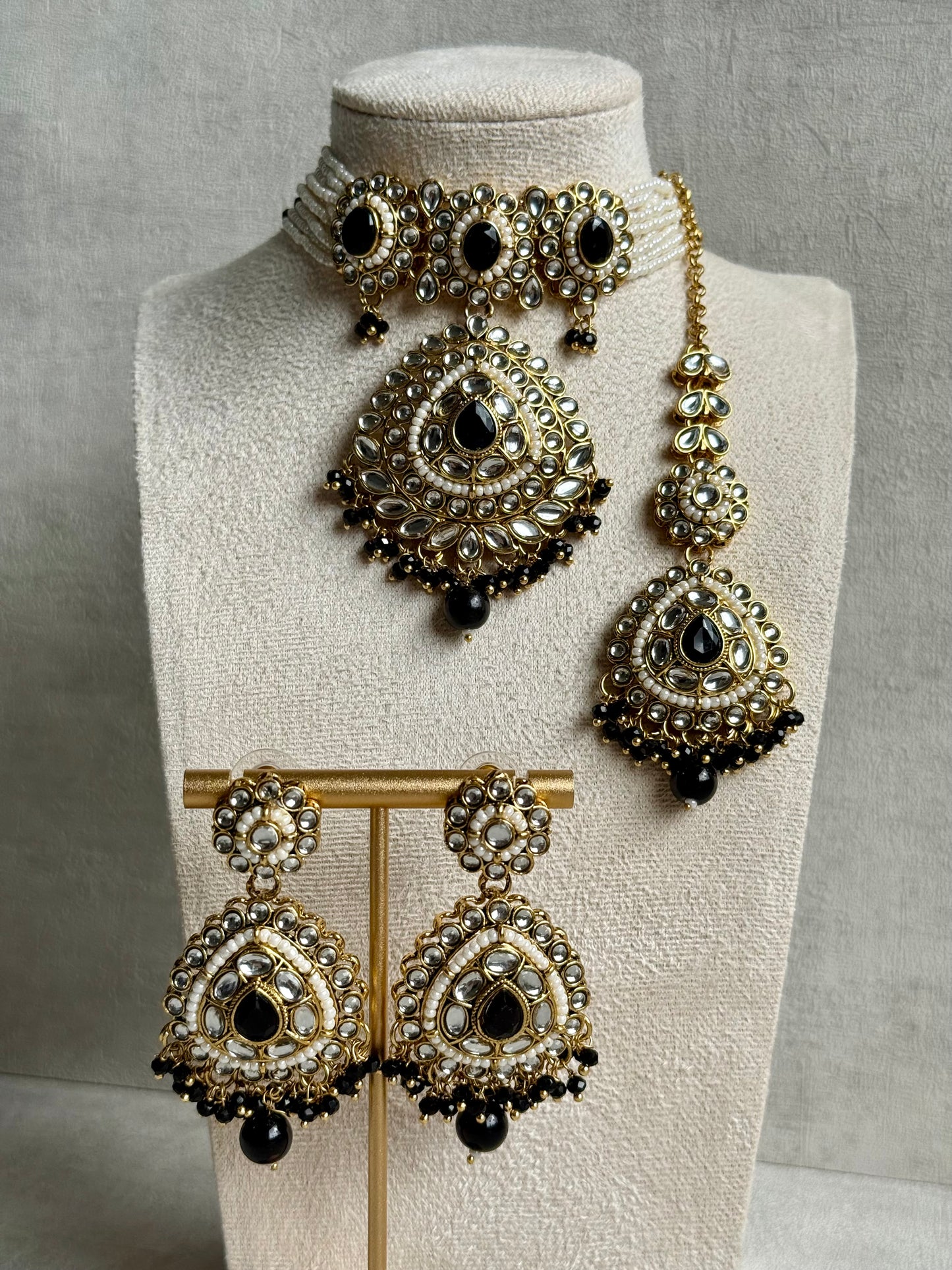 Ayura Designs Tehreem Set with Necklace, Earrings & Tikka – Mirror-Cut Stones, Ruby Red Beads & Antique Gold Finish