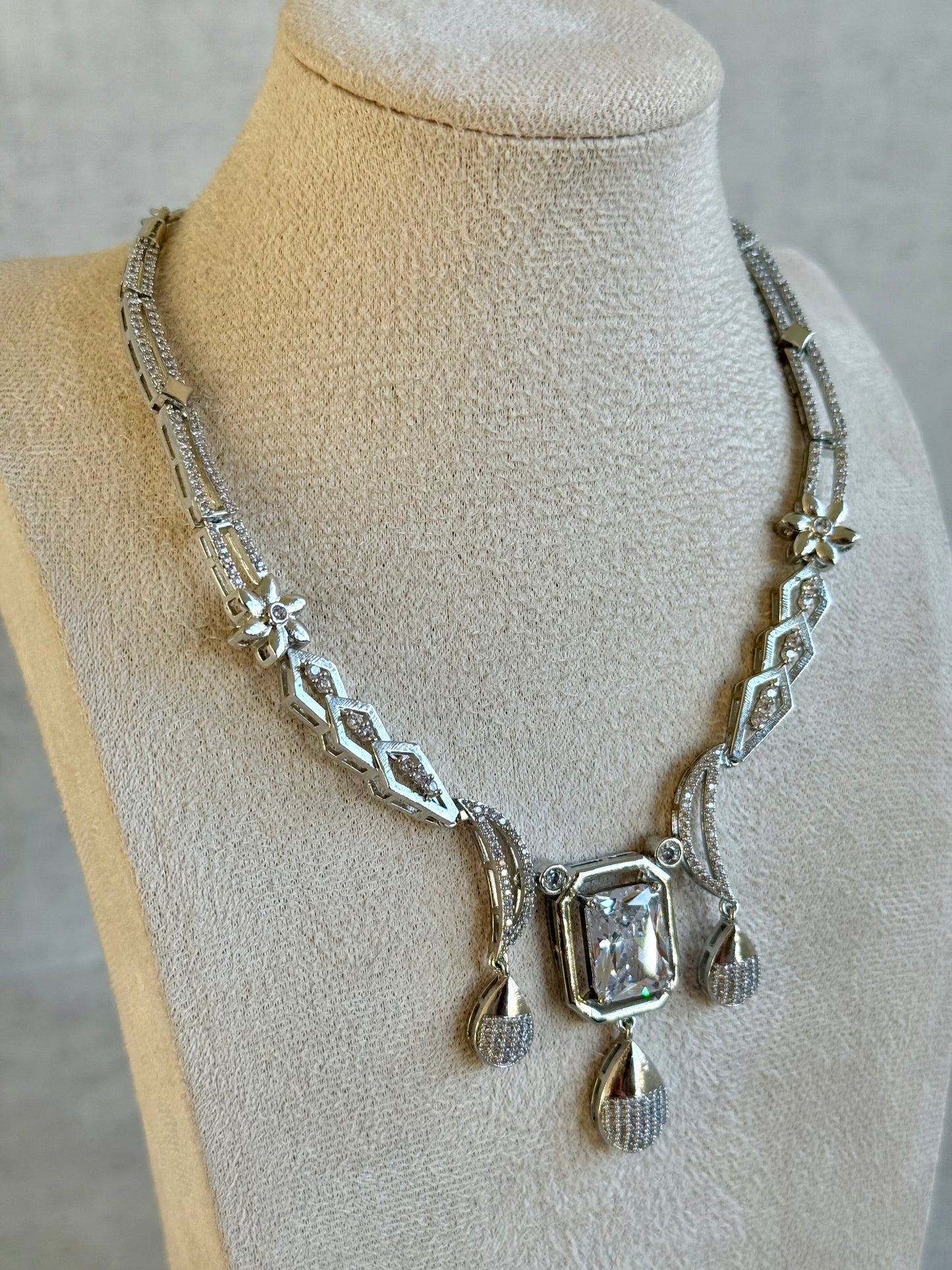 Ayura Designs Estrella Set with Necklace & Earrings – Silver Finish, Moissanite-Inspired Stones and Teardrop Charms