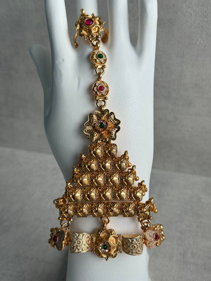 Ayura Designs Tripta Haathphool – Set of 2 Antique Gold Floral Hand Ornament with Multicolour Stones