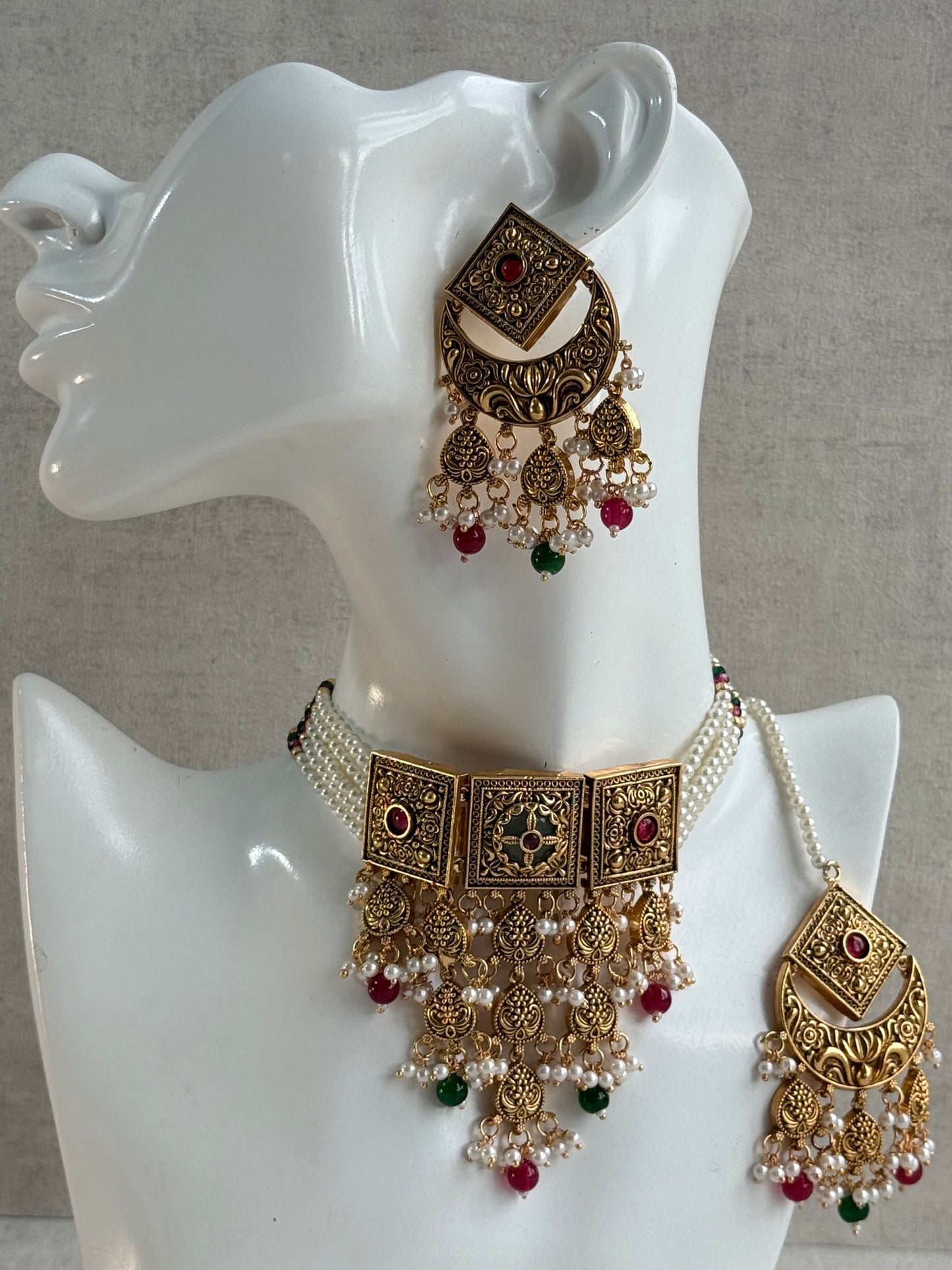 Ayura Designs Samera Choker Set with Earrings & Tikka – Rani Pink & Emerald Green Beads, Pearl Detailing, Green Centre Stone, Floral Motifs & Antique Gold Finish