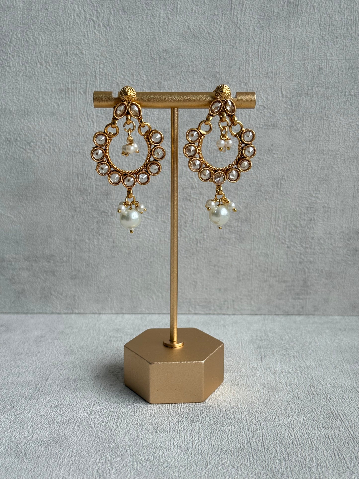 Ayura Designs Rashi Set with Earrings & Tikka – Mirror-Cut Stones with Ivory Pearl Drops in Antique Gold