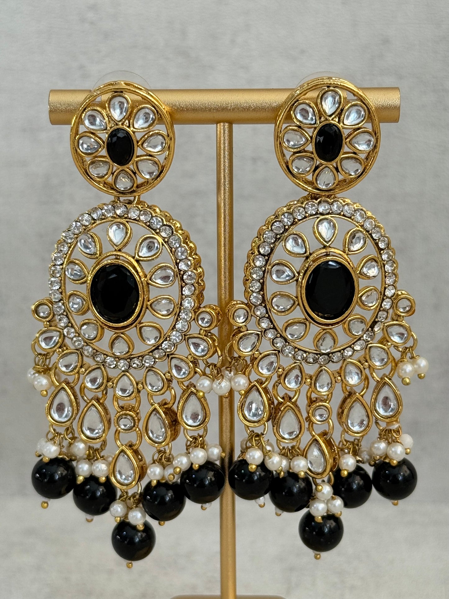 Ayura Designs Zara Set with Necklace, Earrings, Tikka & Passa – Antique Gold with Kundan Detailing & Black Beads