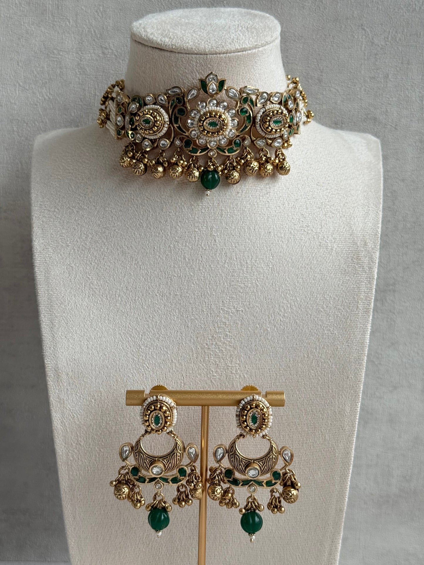 Ayura Designs Sufna Choker Set with Earrings – Emerald Green Stones, Pearl Strands & Kundan Detailing