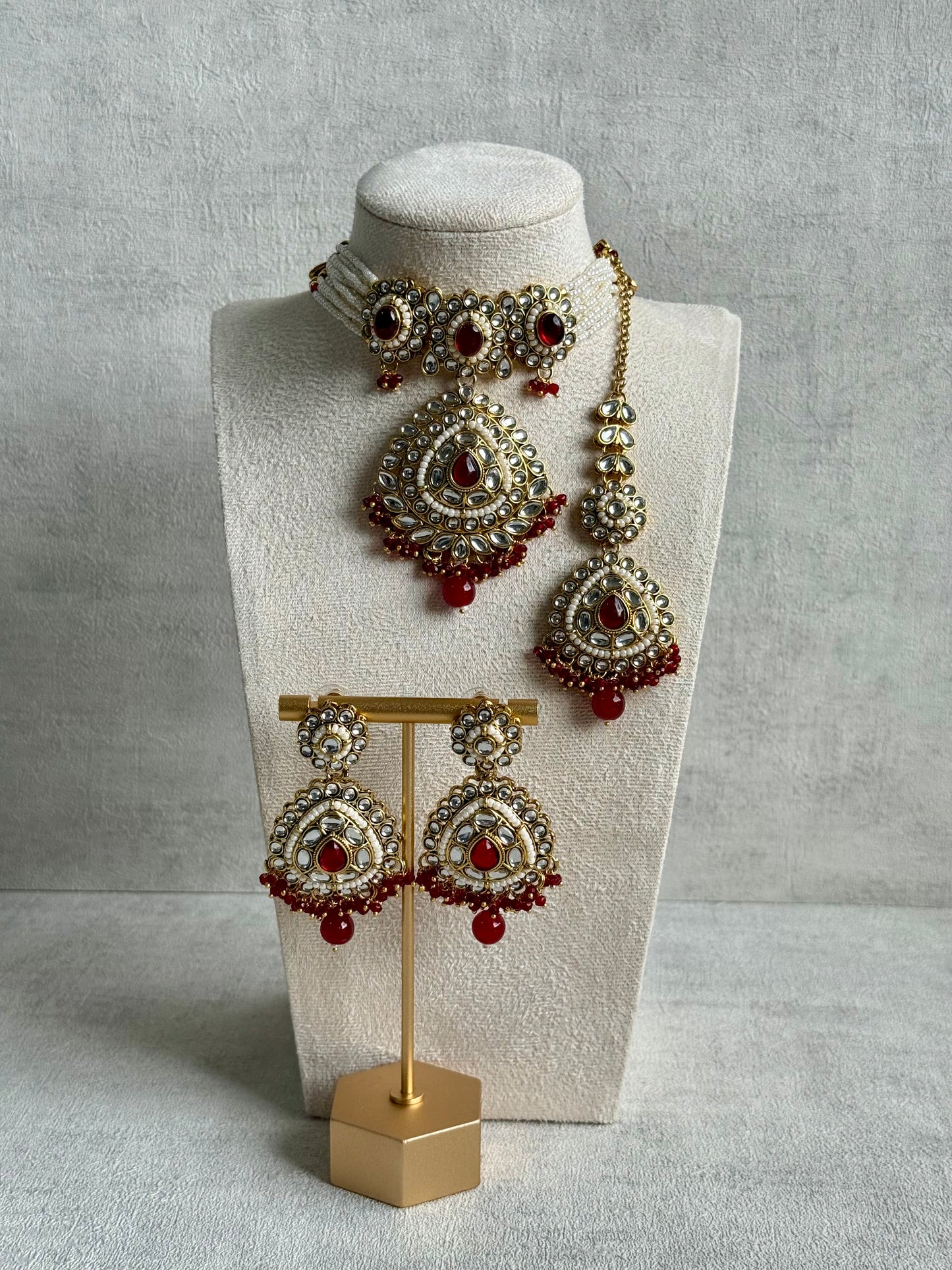 Ayura Designs Tehreem Set with Necklace, Earrings & Tikka – Mirror-Cut Stones, Ruby Red Beads & Antique Gold Finish