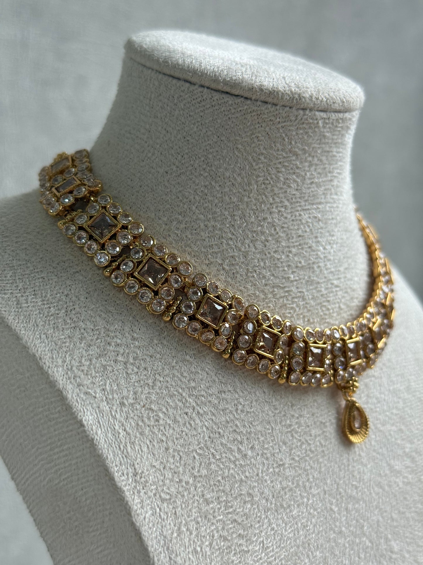 Ayura Designs Yashna Set – Necklace & Earrings with Champagne Kundan and Pearl Detailing in Antique Gold Finish