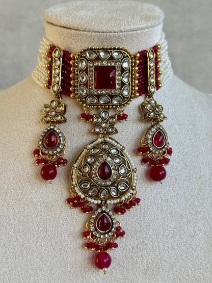 Ayura Designs Zarmeen Choker Set with Earrings & Tikka – Mirror-Cut Stones, Antique Gold Finish and Fuchsia Beads