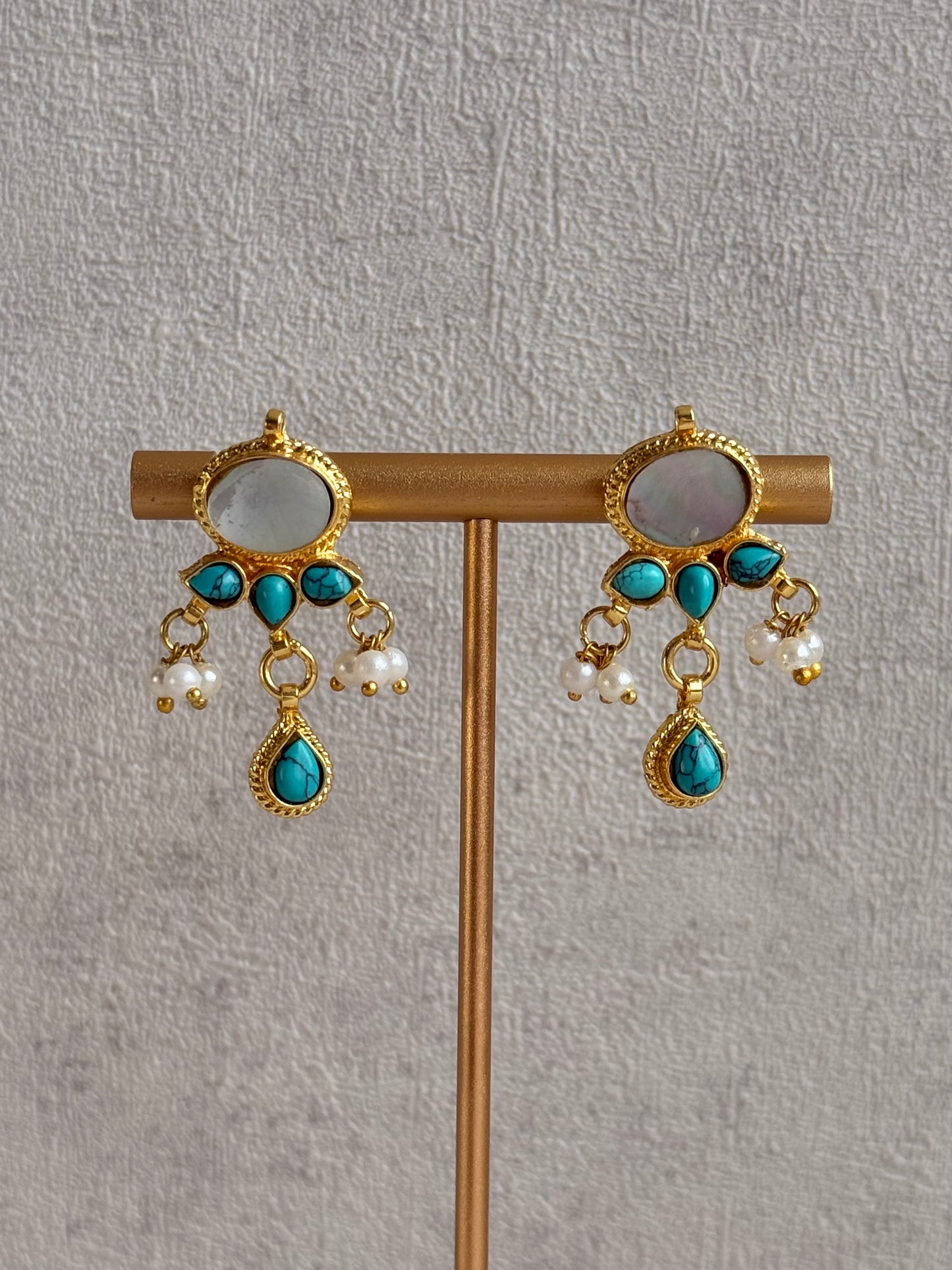 Ayura Designs Rehnuma Kundan Choker Set with Earrings & Turquoise Floral Detailing