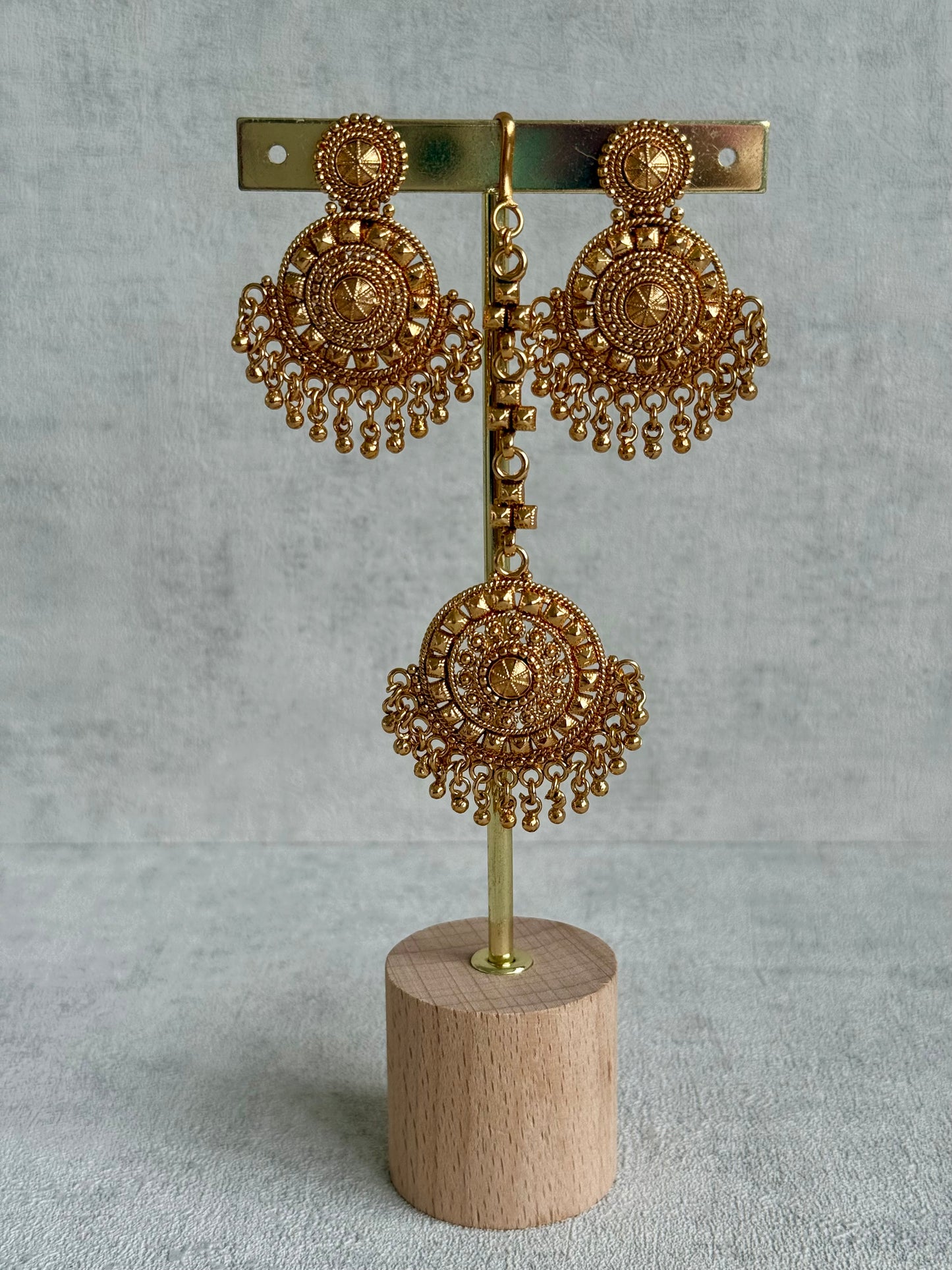 Ayura Designs Nawab Set – Antique Gold Choker, Jhumkis & Tikka with Filigree Medallions