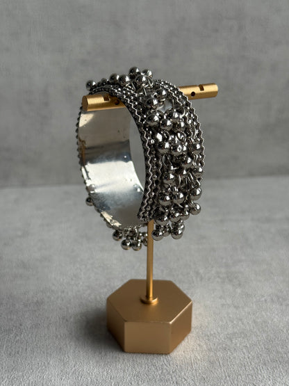 Ayura Designs Jodha Gajra – Oxidised Silver Cuff with Ghungroo Detailing