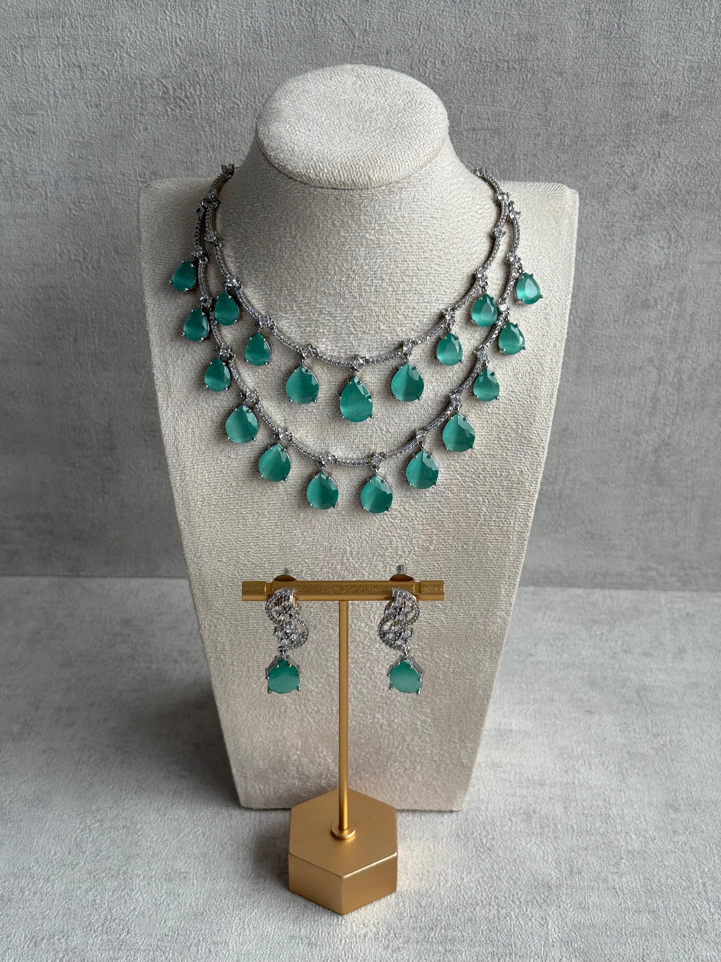 Ayura Designs Nida Set with Necklace & Earrings – Mint Green Stones, Diamond-Cut Accents & Silver Finish