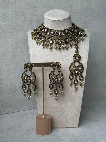 Ayura Designs Nimra Set with Earrings & Tikka – Mirror-Cut Polki, Olive Green Beads & Antique Gold Finish