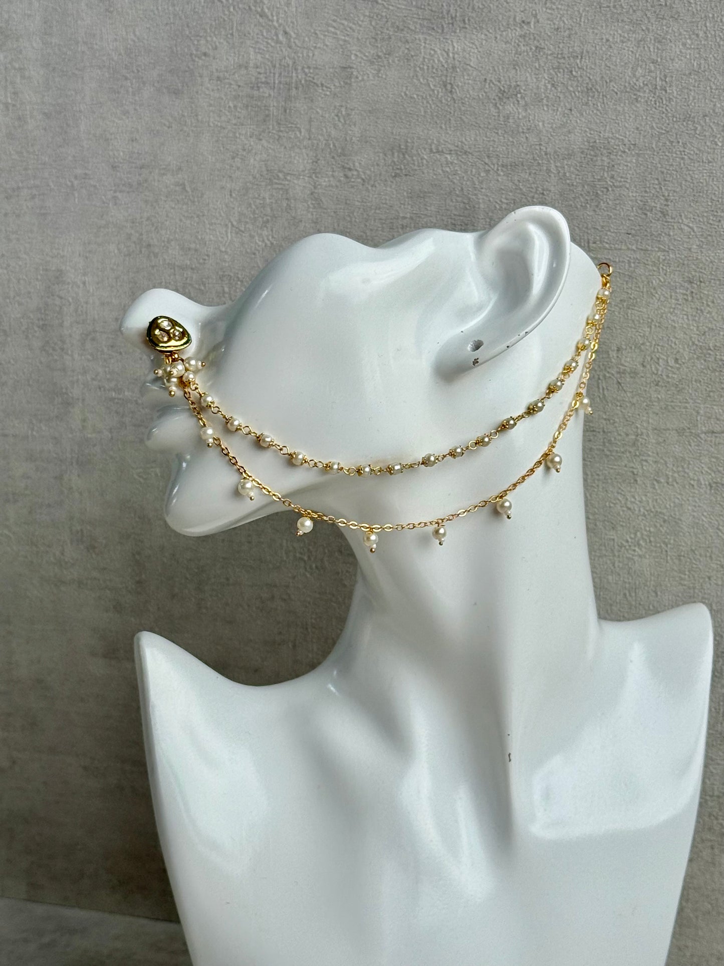 Ayura Designs Fakira Nose Ring – Kundan-Style Detailing with Pearl Chain