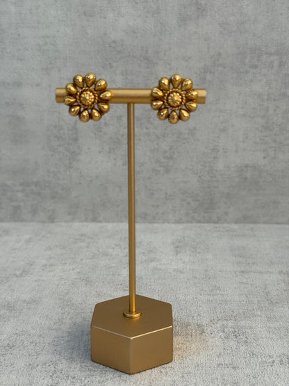 Ayura Designs Kanchan Set with Stud Earrings – Antique Gold Finish & Teardrop Detailing