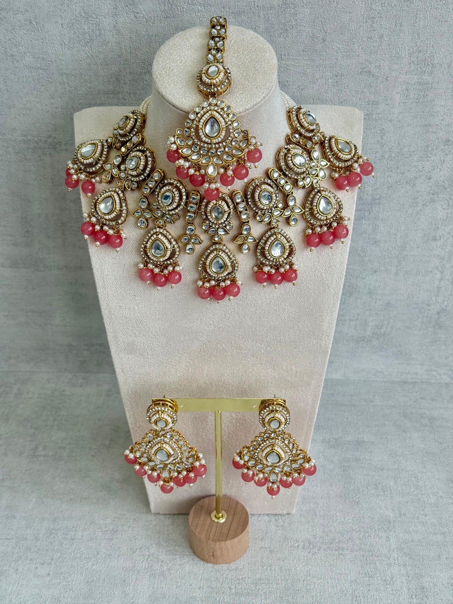 Ayura Designs Janvi Set with Necklace, Earrings & Tikka – Kundan Detailing, Peach Beads & Pearls Drops