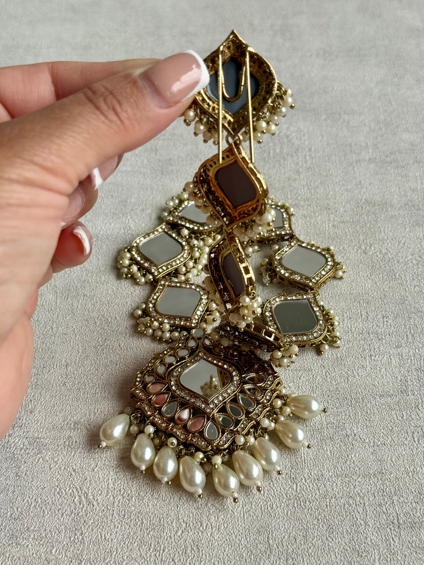 Ayura Designs Sheesh Parandi – Mirror-Cut Panels with Pearl Clusters & Antique Gold Finish