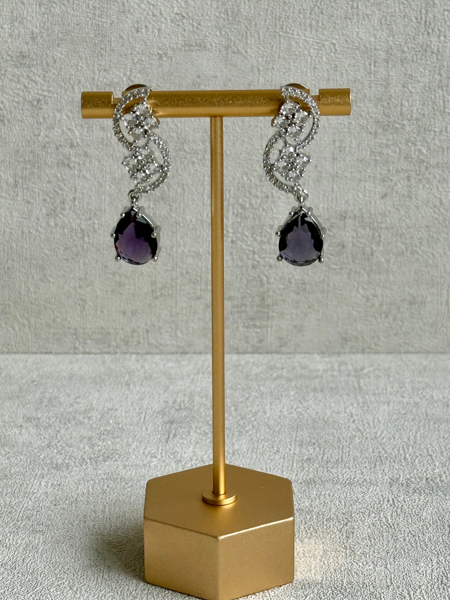 Ayura Designs Nida Set with Necklace & Earrings – Amethyst Purple Stones, Diamond-Cut Detailing & Silver Finish
