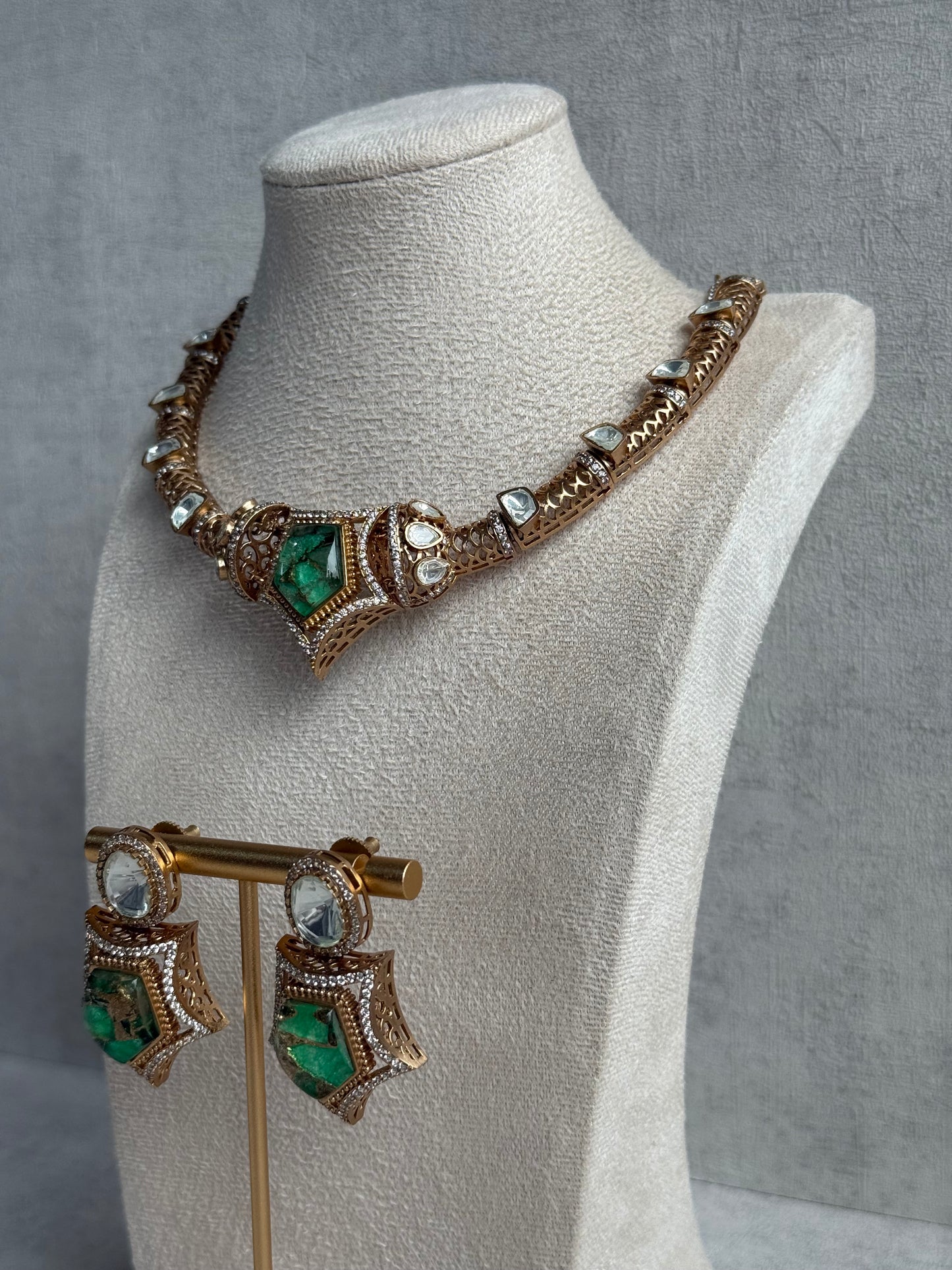 Ayura Designs Krupa Set – Necklace & Earrings with Green Stone featuring Natural Marbling, Mirror-Cut Kundan & Antique Gold Detailing