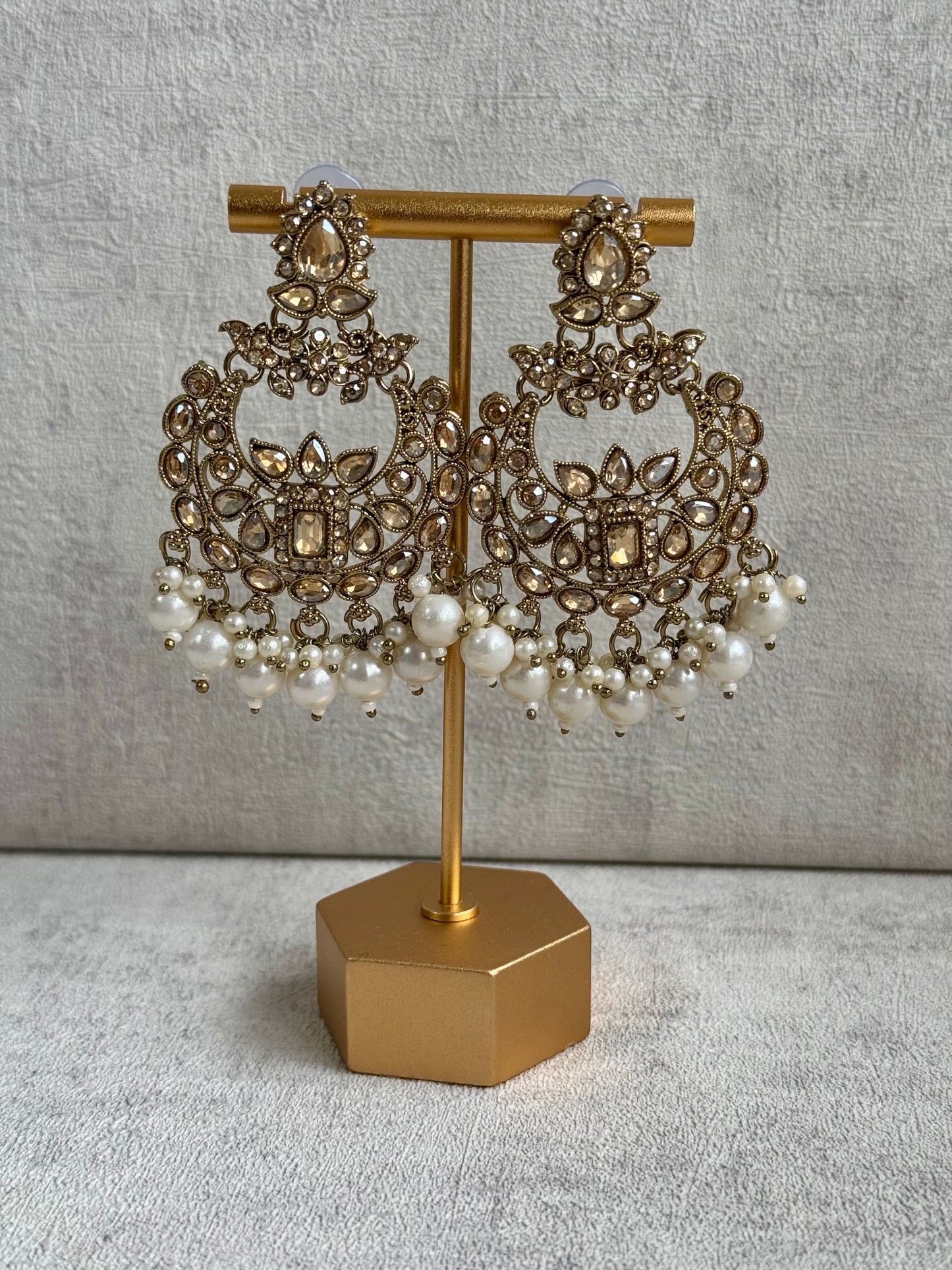 Ayura Designs Layla Set – Luxurious Champagne Gold Ensemble with Pearls | Featuring Chandelier Earrings & Tikka