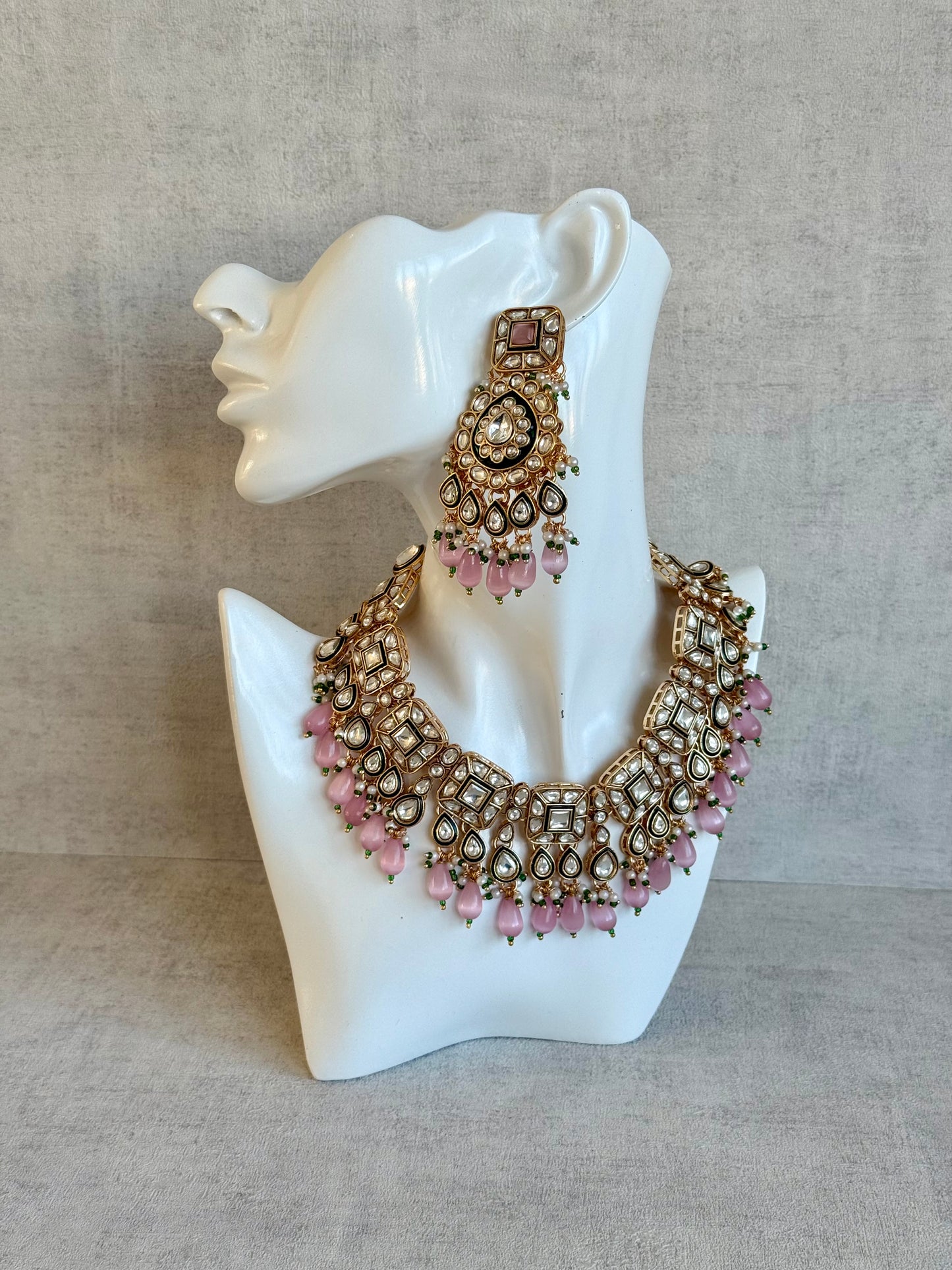 Ayura Designs Ishrat Set with Necklace, Earrings & Tikka – Kundan Detailing, Pearl Drops & Blush Pink Beads