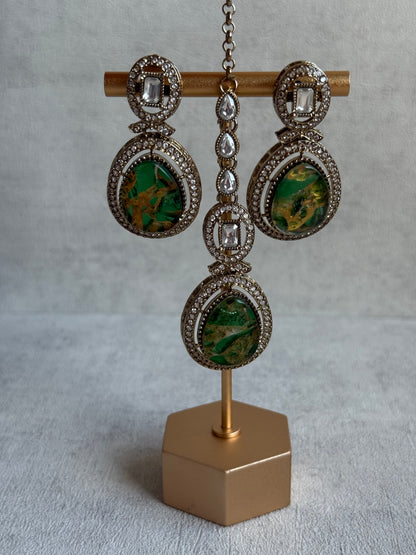 Ayura Designs Aurora Set with Earrings & Tikka – Emerald Green Stone & Mirror-Cut Accents in Antique Gold Finish
